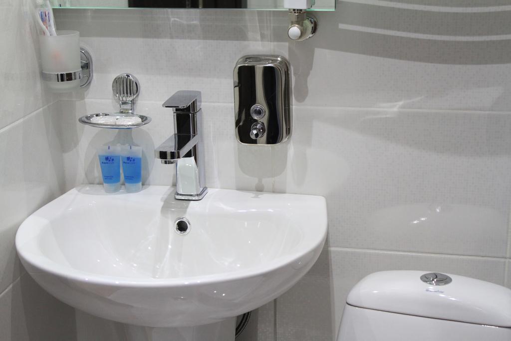 Hotel Tourist Tbilisi Phòng bức ảnh