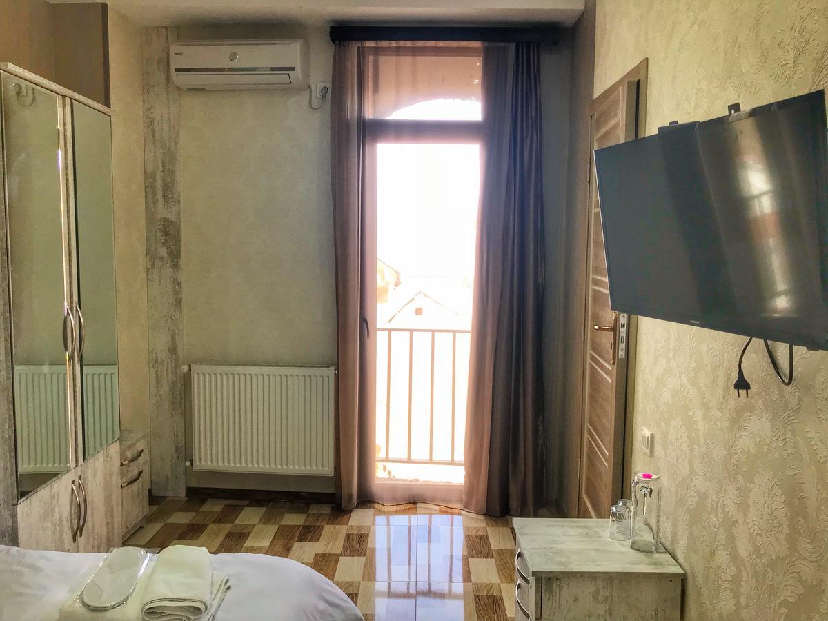 Hotel Tourist Tbilisi Ngoại thất bức ảnh