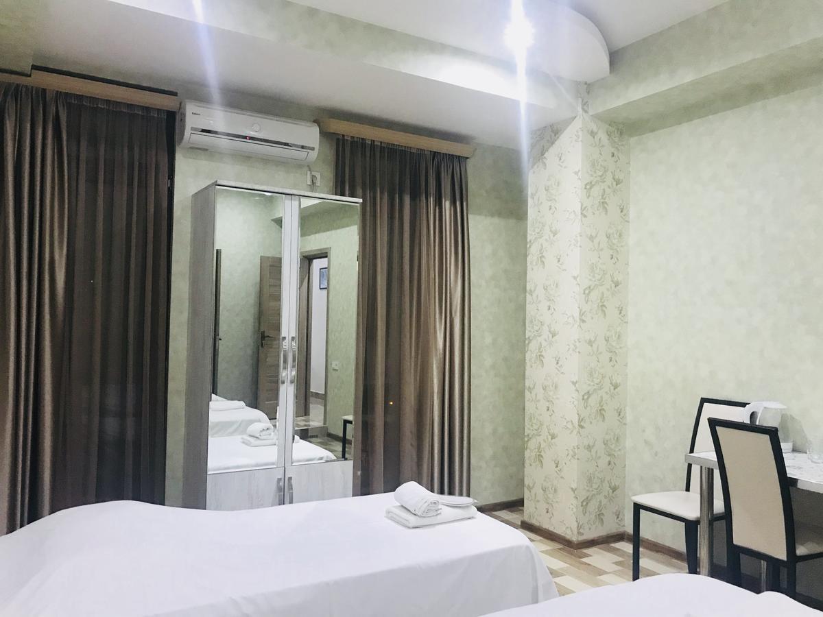 Hotel Tourist Tbilisi Ngoại thất bức ảnh