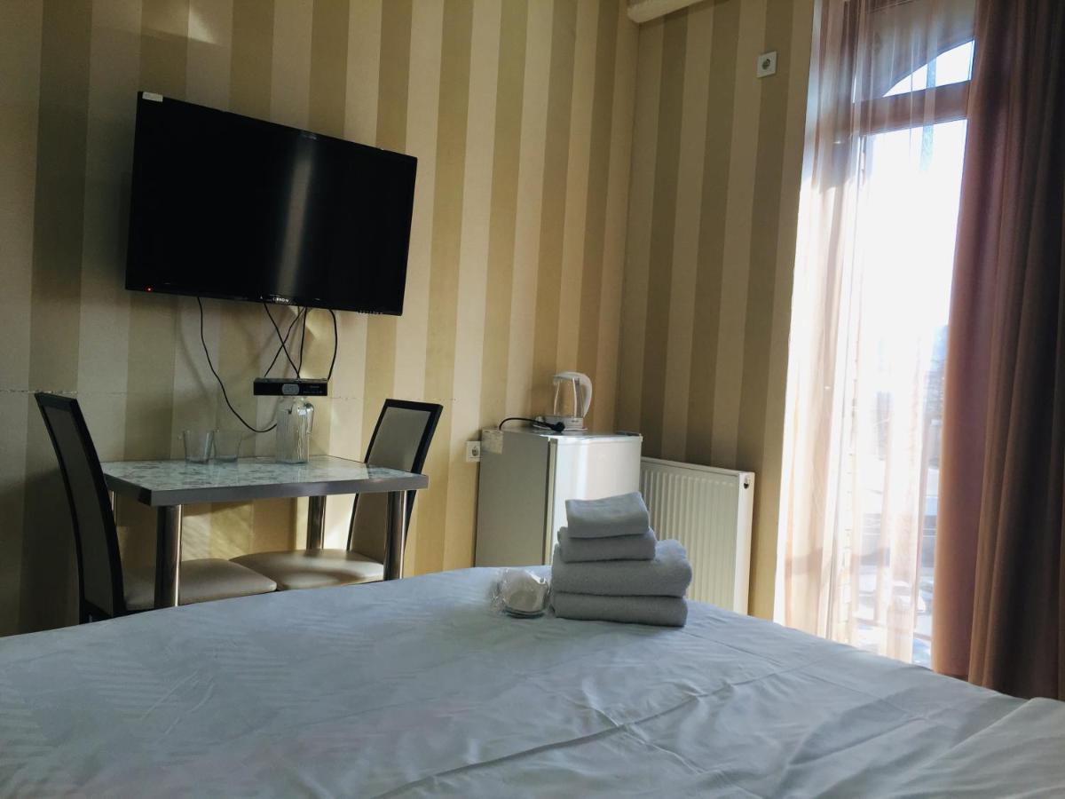 Hotel Tourist Tbilisi Ngoại thất bức ảnh
