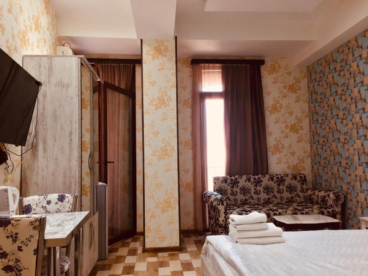 Hotel Tourist Tbilisi Ngoại thất bức ảnh